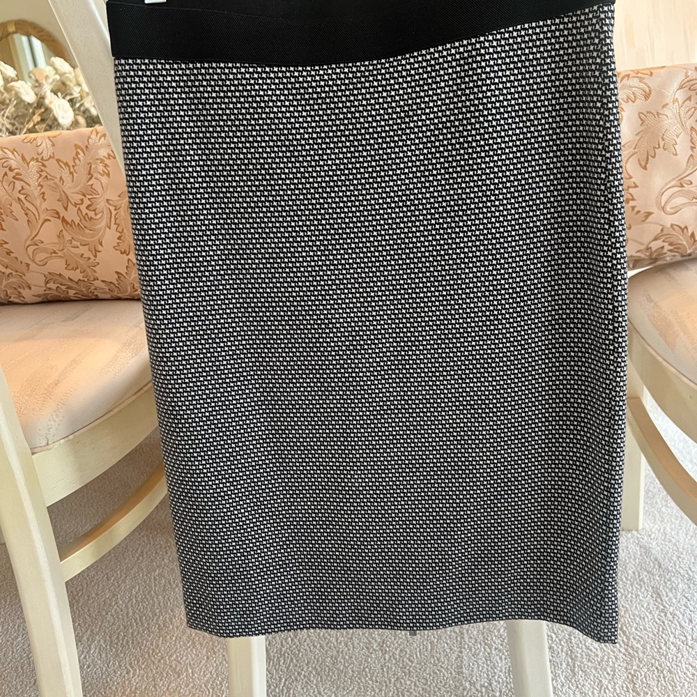 BCBGMaxAzria Black and White Pencil Skirt